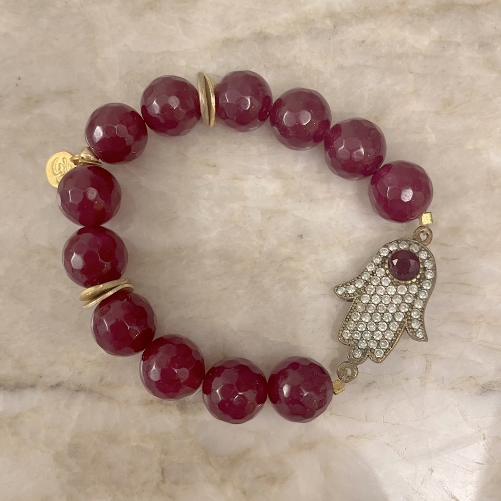Red jade beaded bracelet, with Swarovski crystals Hamsa and gold plated accents
